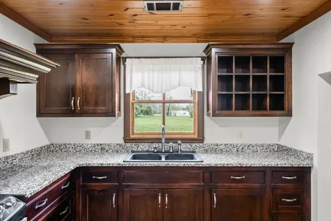 549 Swan Avenue Hohenwald TN 38462