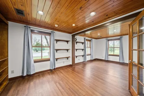 549 Swan Avenue Hohenwald TN 38462