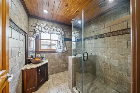 549 Swan Avenue Hohenwald TN 38462