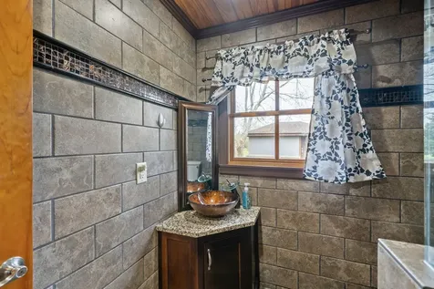 549 Swan Avenue Hohenwald TN 38462
