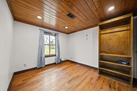 549 Swan Avenue Hohenwald TN 38462