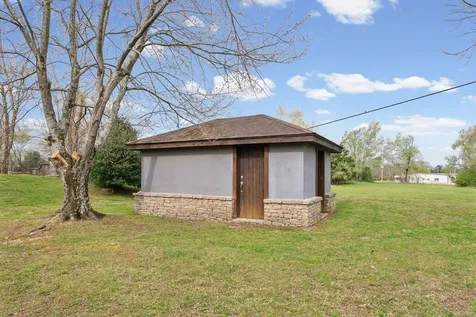 549 Swan Avenue Hohenwald TN 38462