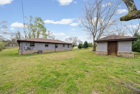 549 Swan Avenue Hohenwald TN 38462