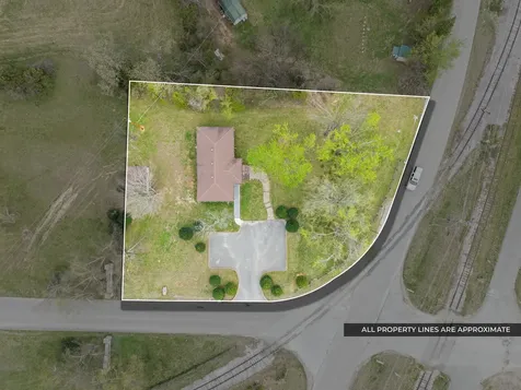 549 Swan Avenue Hohenwald TN 38462