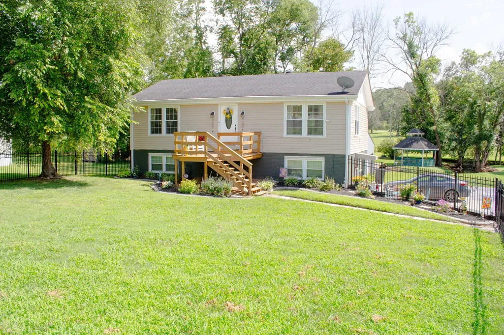 2930 Holloway Road Lebanon TN 37090