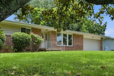 4727 Briarwood Drive Chattanooga TN 37416