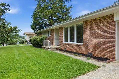 4727 Briarwood Drive Chattanooga TN 37416