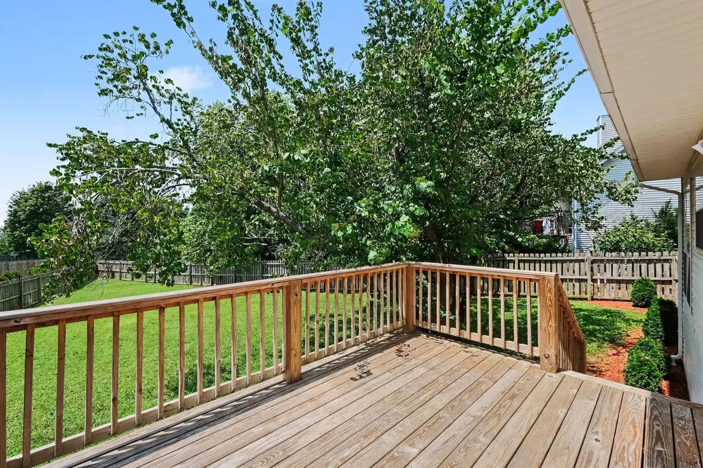 104 Deer Ridge Lane Hendersonville TN 37075