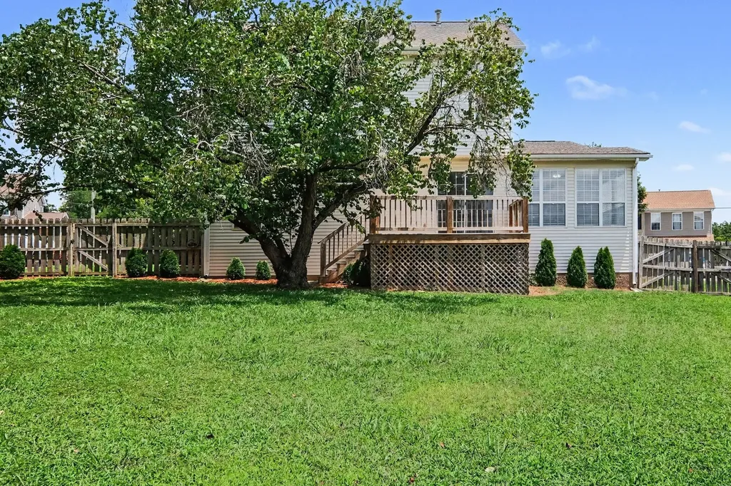 104 Deer Ridge Lane Hendersonville TN 37075