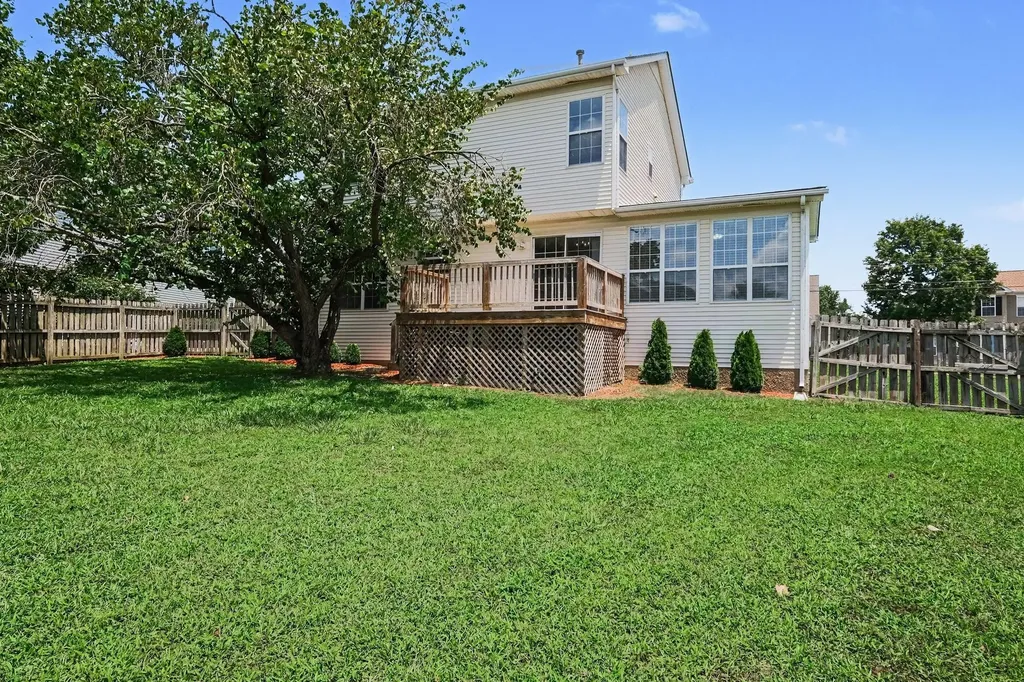 104 Deer Ridge Lane Hendersonville TN 37075