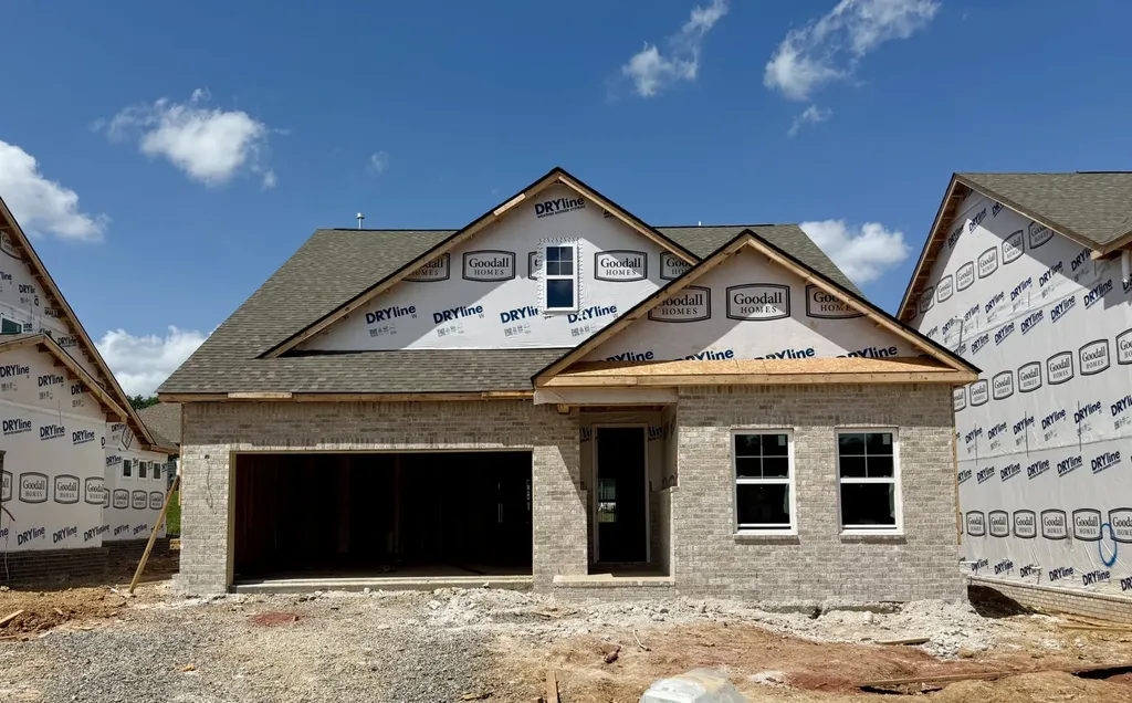180 Yuma Lane White House TN 37188