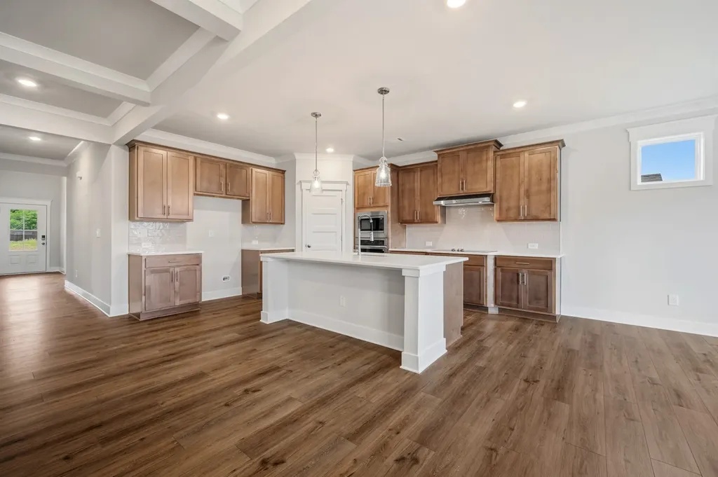 180 Yuma Lane White House TN 37188
