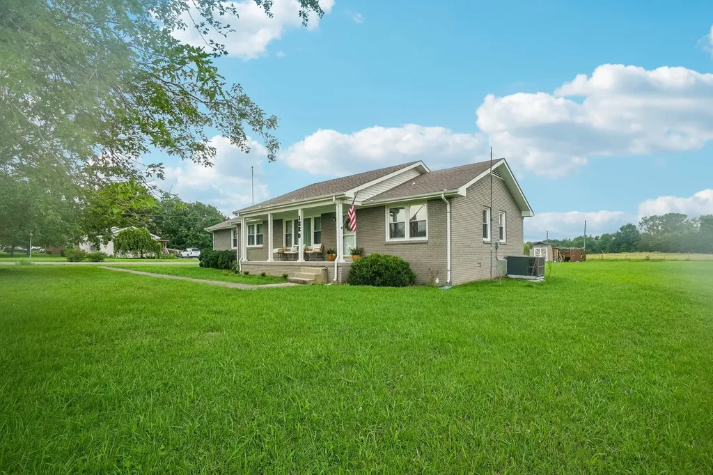 1220 Rome Pike Lebanon TN 37087