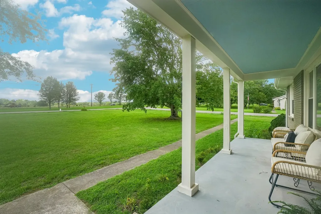 1220 Rome Pike Lebanon TN 37087