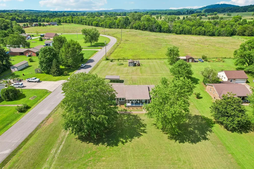 1220 Rome Pike Lebanon TN 37087