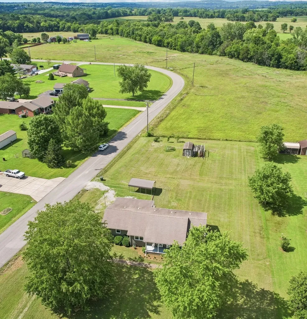 1220 Rome Pike Lebanon TN 37087