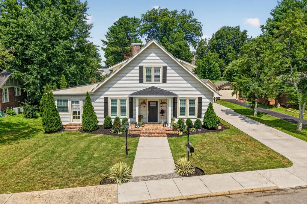 105 Ross Avenue Mcminnville TN 37110
