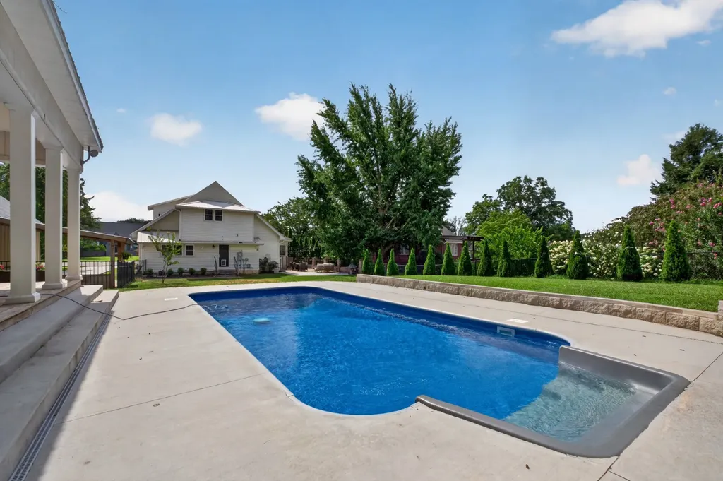 105 Ross Avenue Mcminnville TN 37110