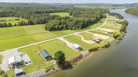 648 River Front Drive Clifton TN 38425