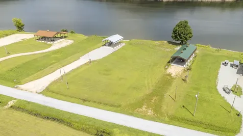648 River Front Drive Clifton TN 38425