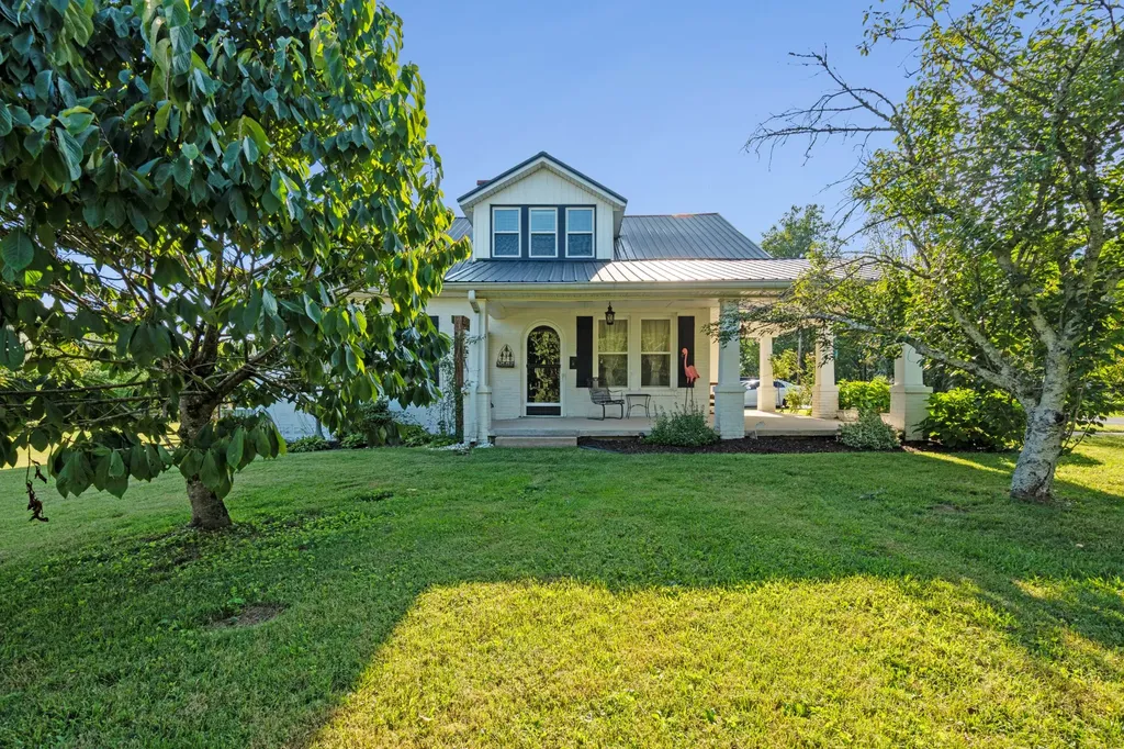 4525 Highway 231, S Castalian Springs TN 37031