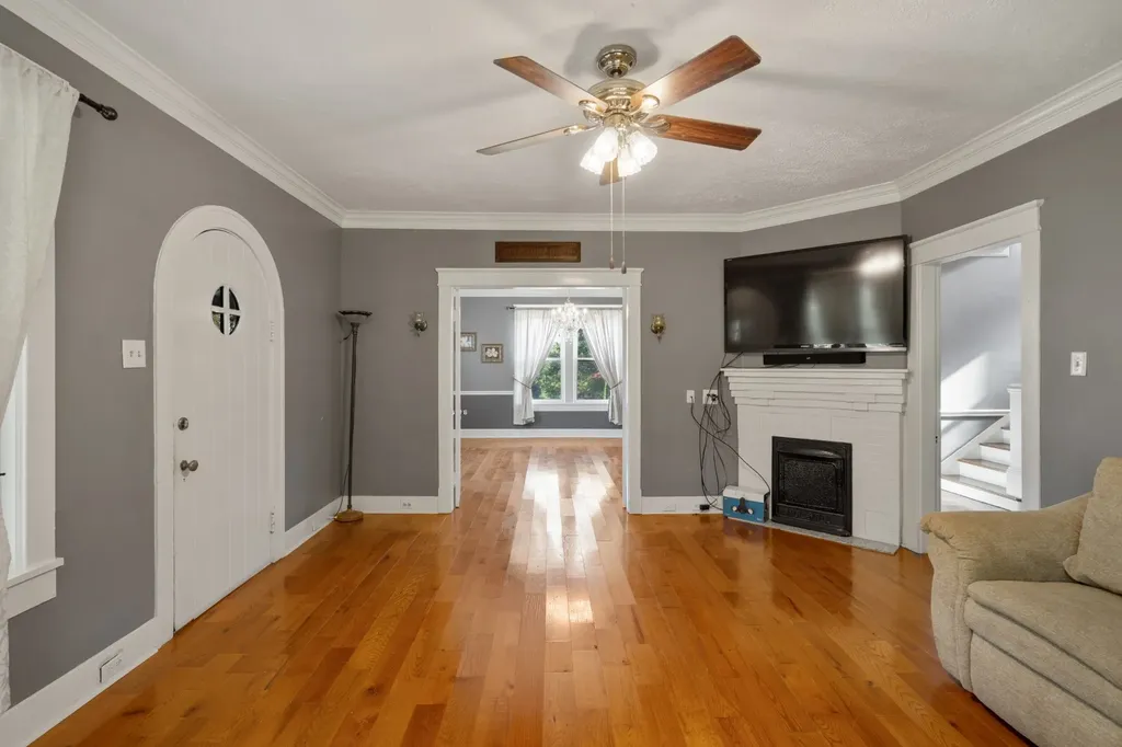 4525 Highway 231, S Castalian Springs TN 37031