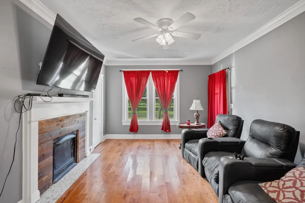 4525 Highway 231, S Castalian Springs TN 37031