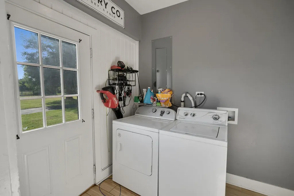 4525 Highway 231, S Castalian Springs TN 37031