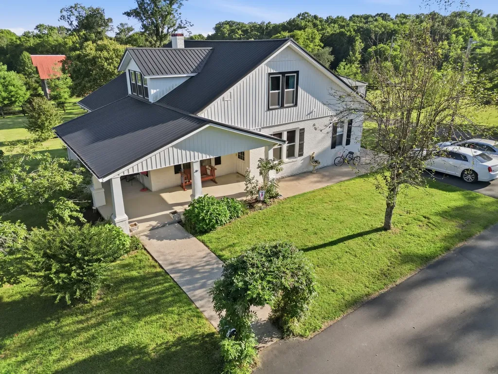 4525 Highway 231, S Castalian Springs TN 37031
