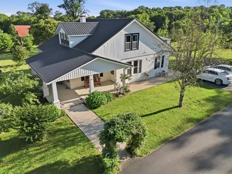 4525 Highway 231, S Castalian Springs TN 37031