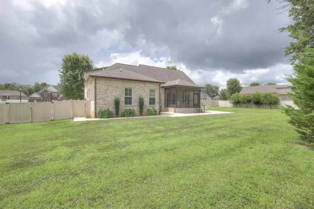 197 Bluegrass Road Manchester TN 37355