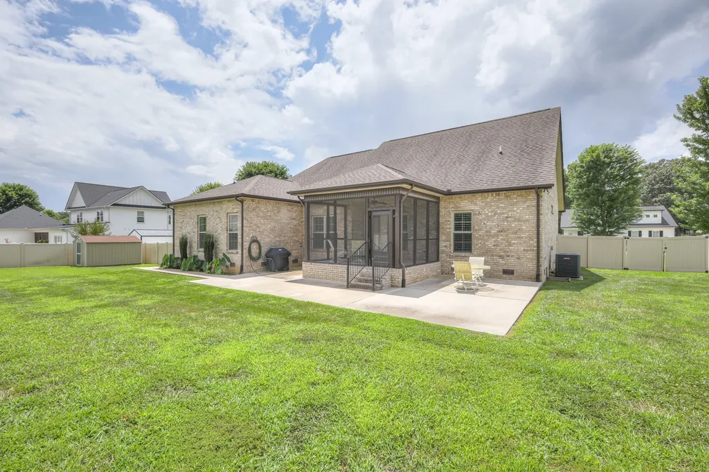 197 Bluegrass Road Manchester TN 37355