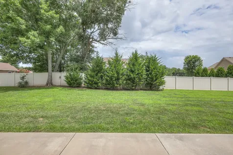 197 Bluegrass Road Manchester TN 37355