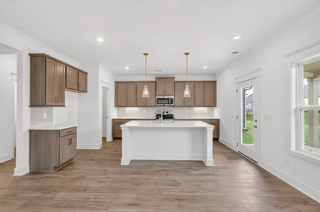 241 Hampshire Way White House TN 37188