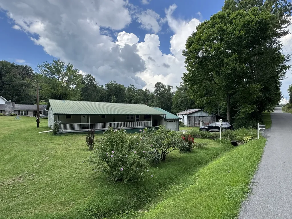 205 N Browns Lane Portland TN 37148