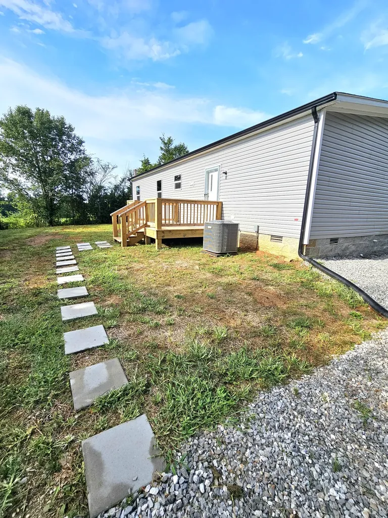 885 Junior Witt Road Rock Island TN 38581