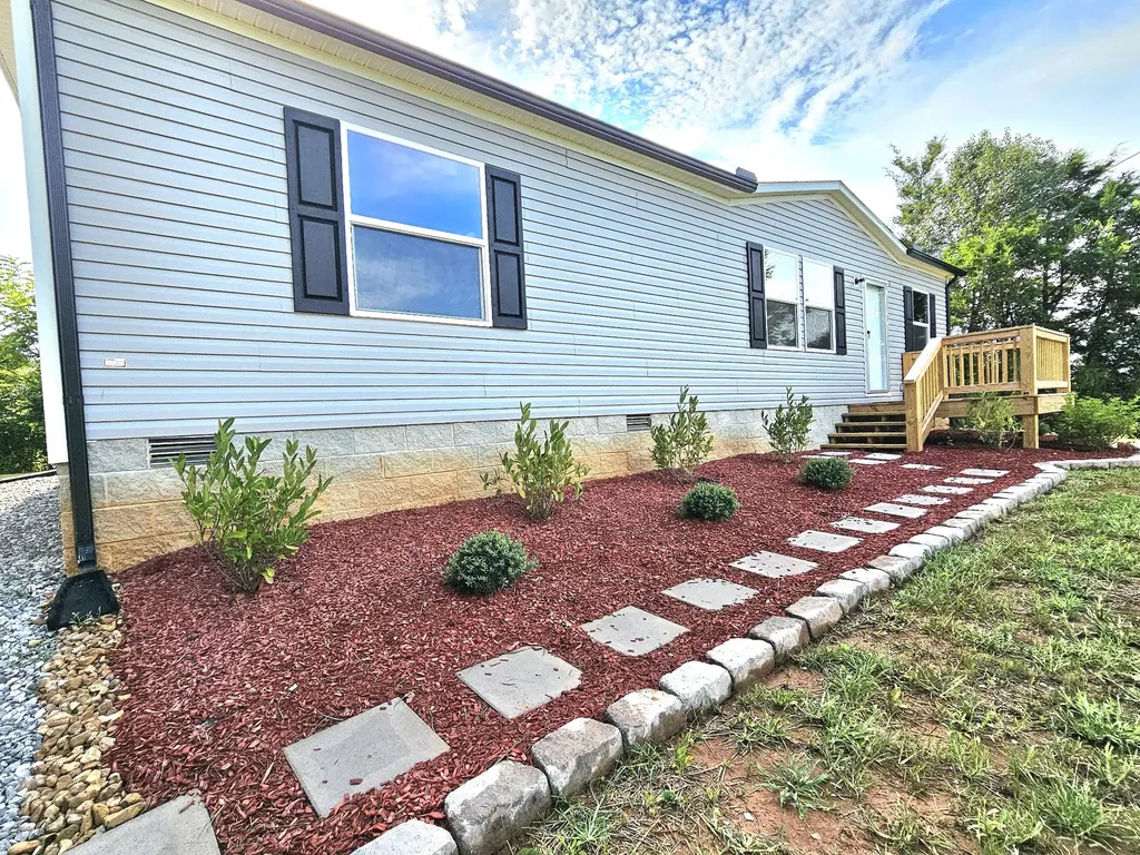 885 Junior Witt Road Rock Island TN 38581