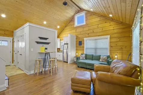 11830 U.s. 41 Monteagle TN 37356