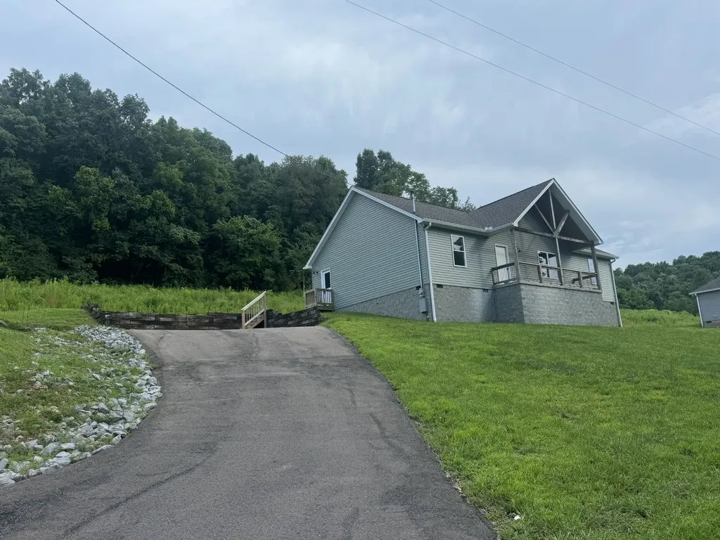 2065 Collier Road Lewisburg TN 37091