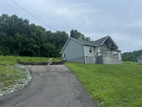 2065 Collier Road Lewisburg TN 37091
