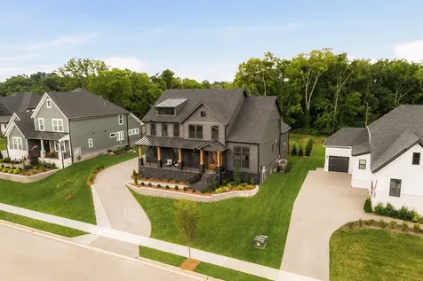 3392 Sarah Bee Lane Thompsons Station TN 37179