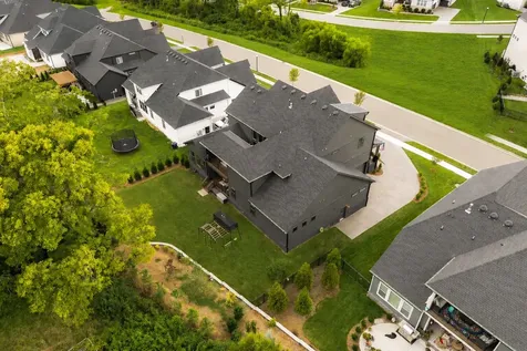 3392 Sarah Bee Lane Thompsons Station TN 37179
