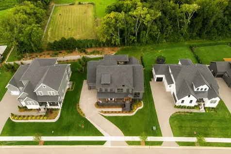 3392 Sarah Bee Lane Thompsons Station TN 37179