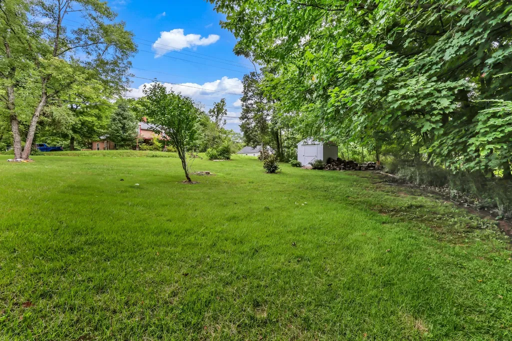 263 Edmondson Ferry Road Clarksville TN 37040