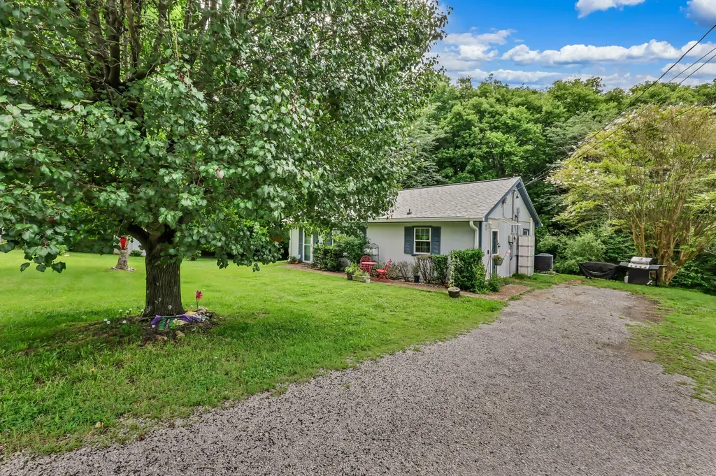 263 Edmondson Ferry Road Clarksville TN 37040