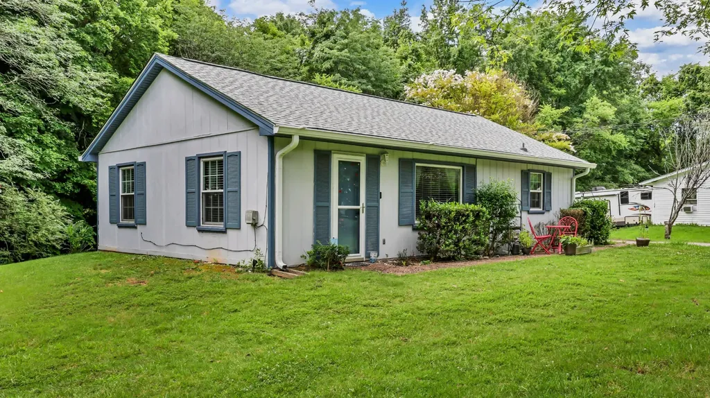 263 Edmondson Ferry Road Clarksville TN 37040