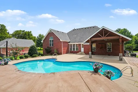 1035 Margaret Drive Hendersonville TN 37075