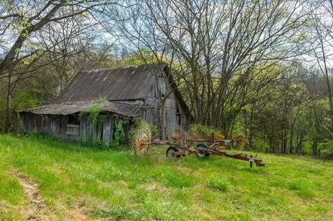 2882 Yokley Road Lynnville TN 38472