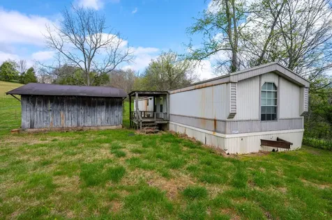 2882 Yokley Road Lynnville TN 38472