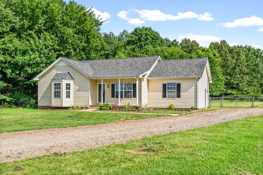 1474 Old Dover Road Clarksville TN 37042